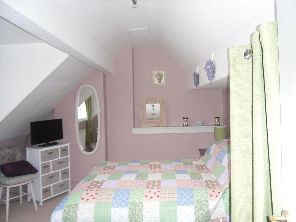 Claremont House Holiday Apartments Llandudno Room photo