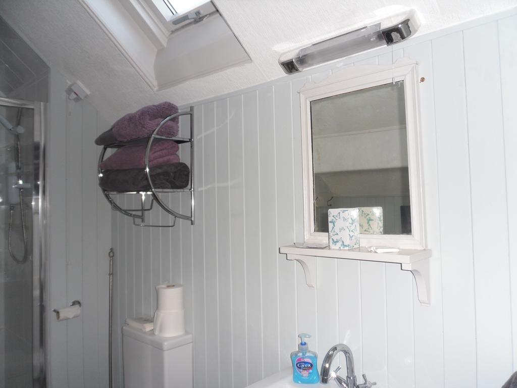 Claremont House Holiday Apartments Llandudno Room photo