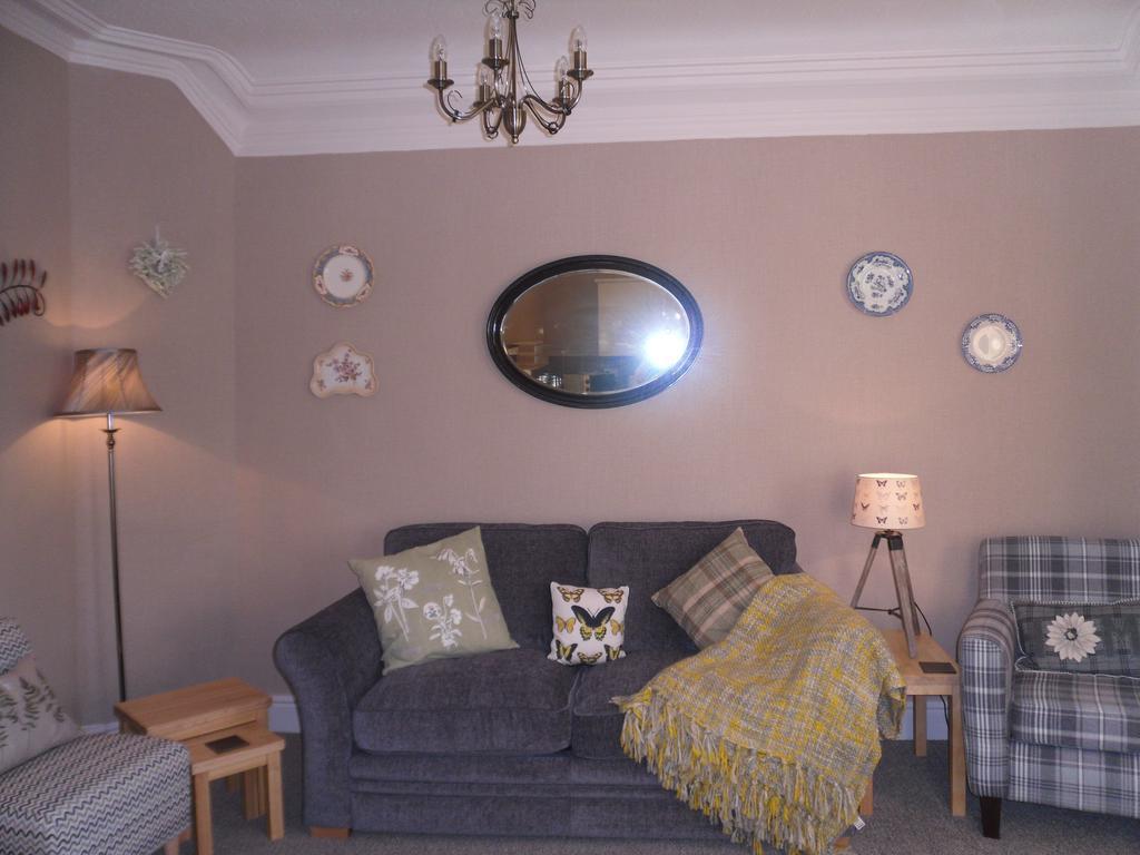 Claremont House Holiday Apartments Llandudno Room photo