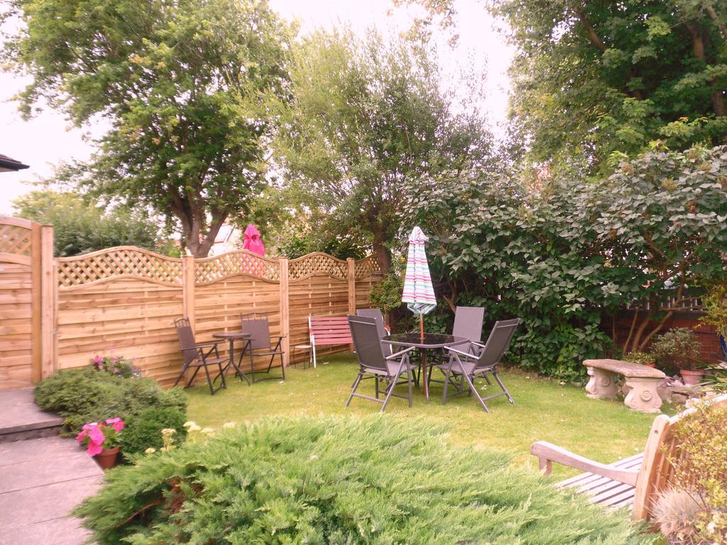 Claremont House Holiday Apartments Llandudno Room photo